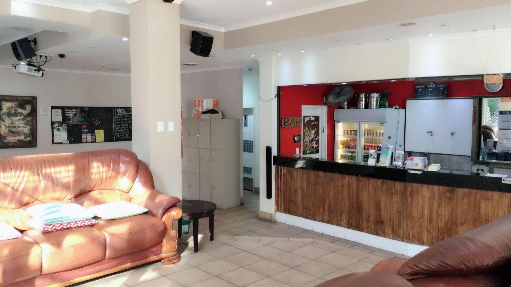 Gold Coast Hostel Bagian luar foto