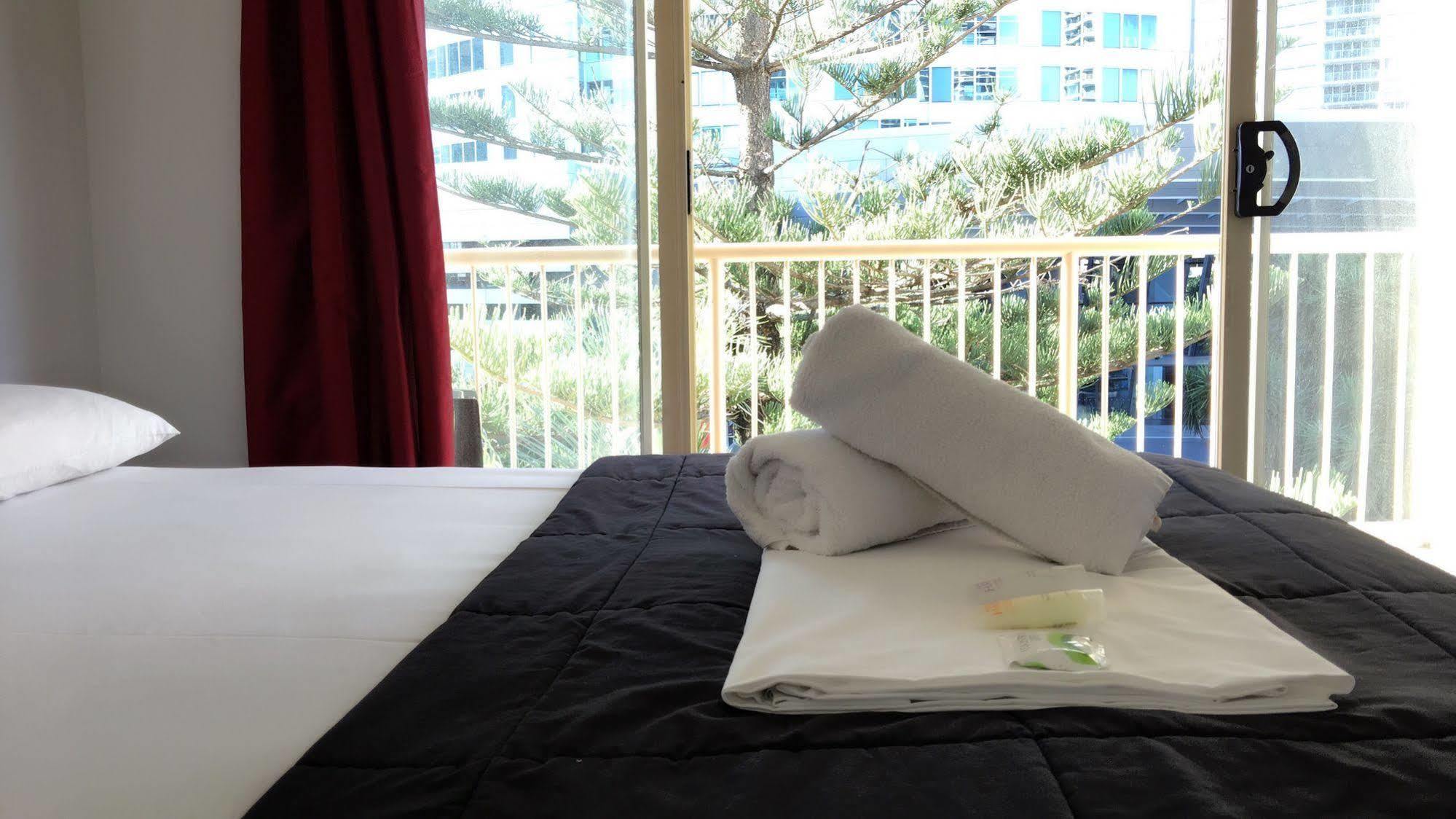 Gold Coast Hostel Bagian luar foto