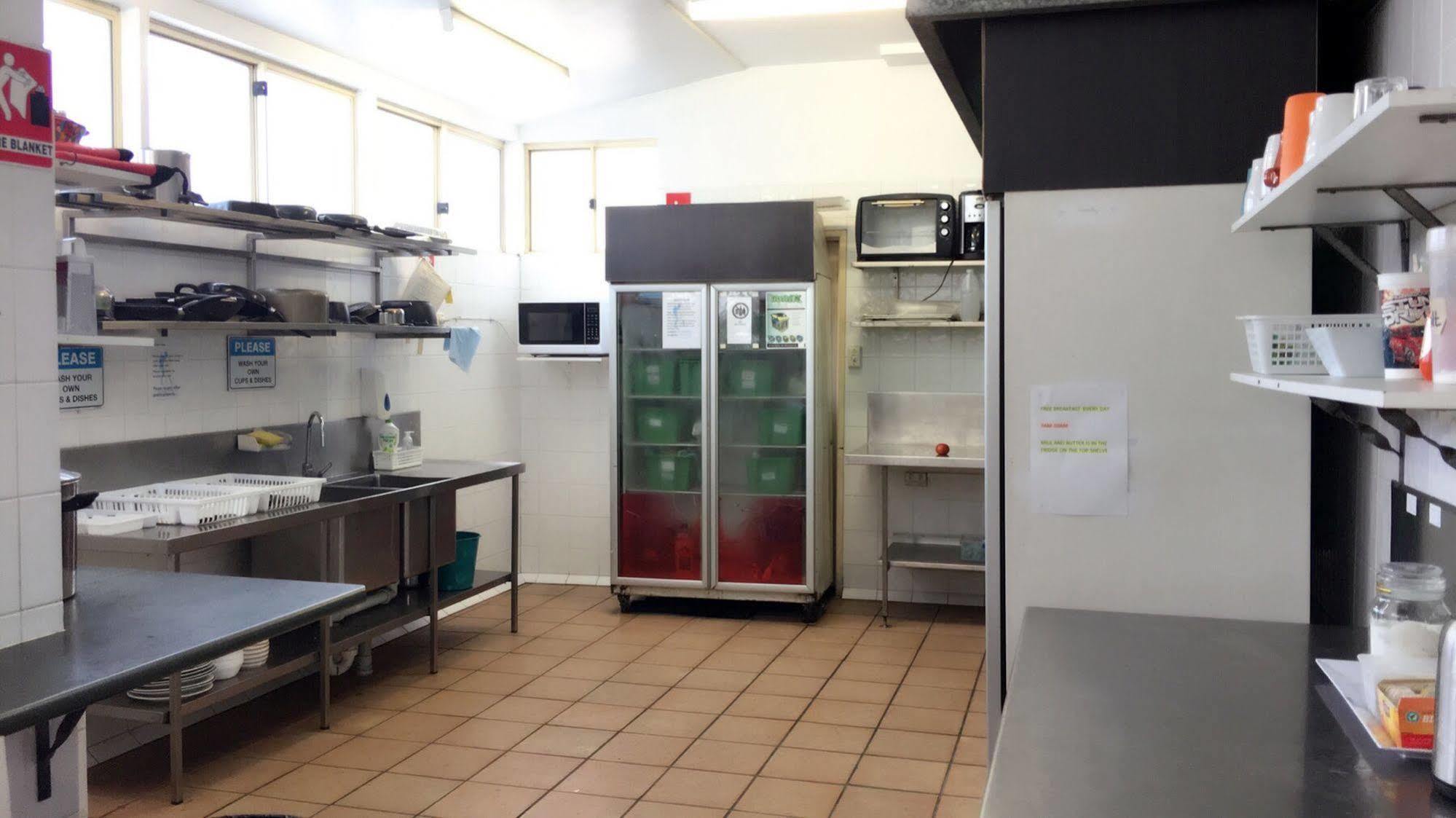 Gold Coast Hostel Bagian luar foto